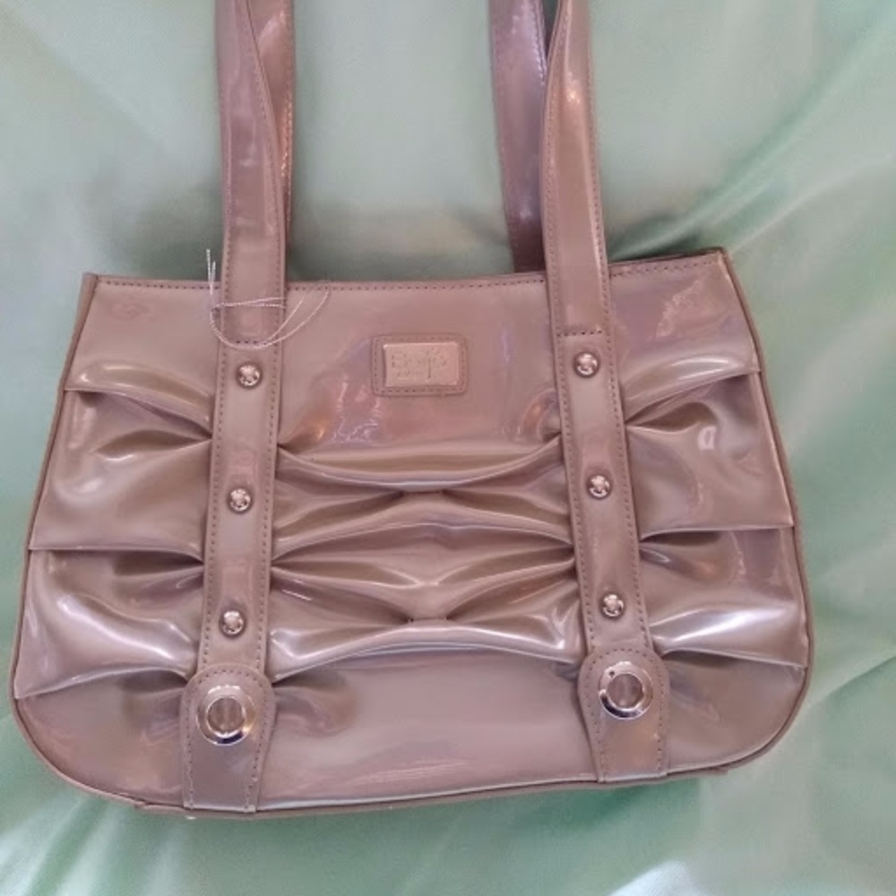 Beijo Purse - "Favorite Gathering" (brand new)